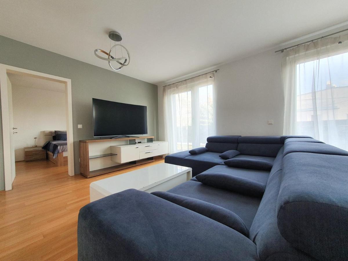 Near Lake Spacious & Furnished Beautiful Apartment ウィーン エクステリア 写真