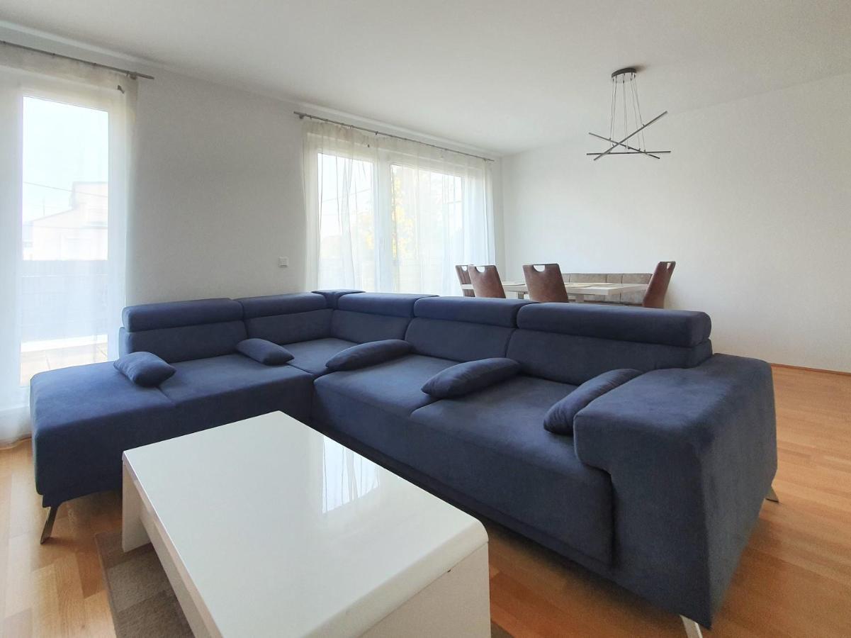 Near Lake Spacious & Furnished Beautiful Apartment ウィーン エクステリア 写真
