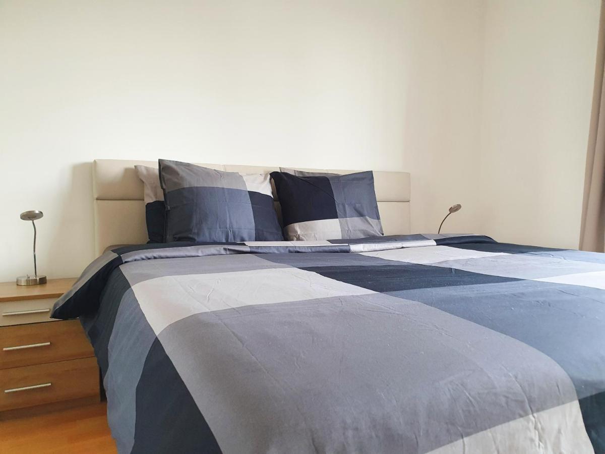 Near Lake Spacious & Furnished Beautiful Apartment ウィーン エクステリア 写真