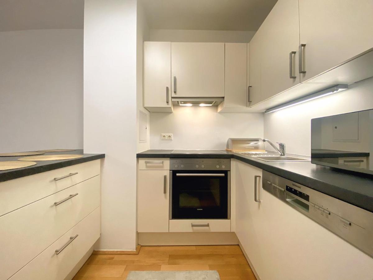 Near Lake Spacious & Furnished Beautiful Apartment ウィーン エクステリア 写真