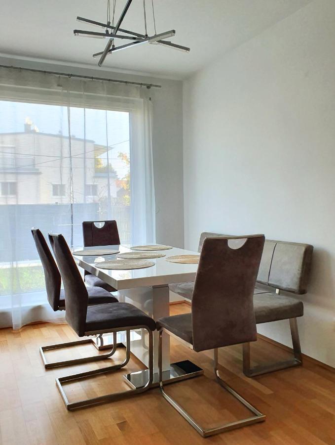 Near Lake Spacious & Furnished Beautiful Apartment ウィーン エクステリア 写真