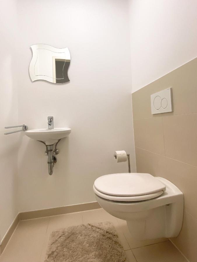 Near Lake Spacious & Furnished Beautiful Apartment ウィーン エクステリア 写真