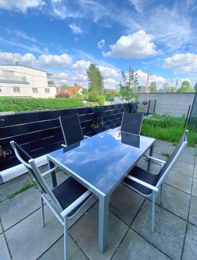 Near Lake Spacious & Furnished Beautiful Apartment ウィーン エクステリア 写真